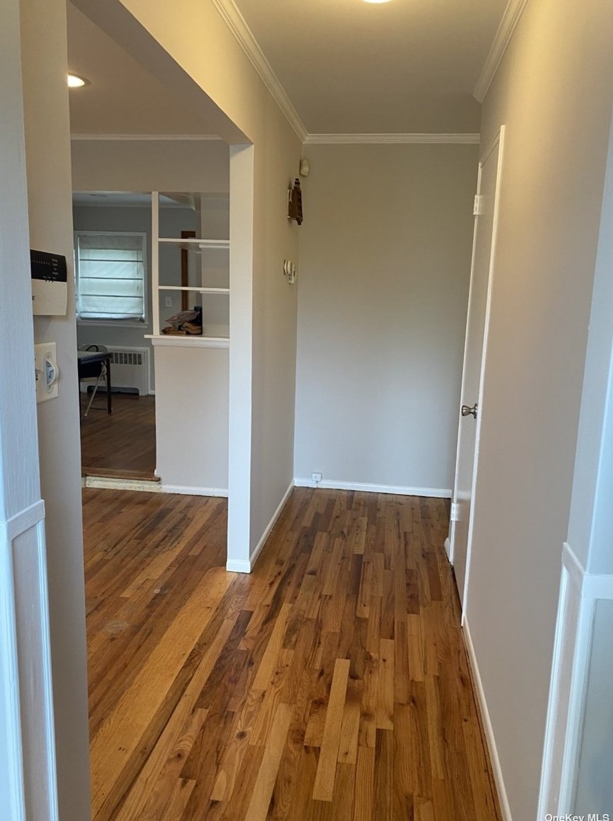 3 Wensley Rd, Hicksville, NY 11803