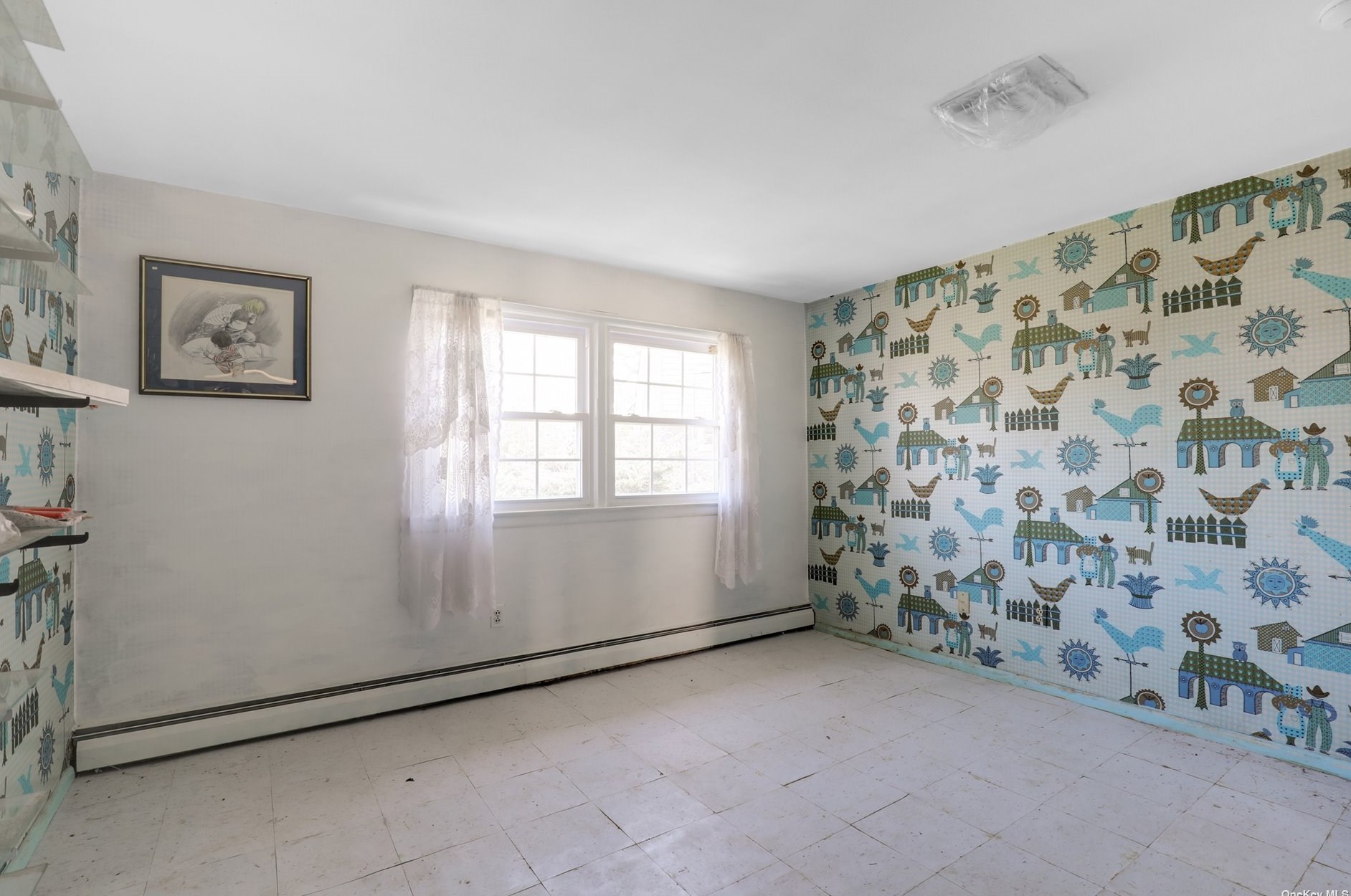 11 Sorgi Ct, Hicksville NY  11803-1822 exterior