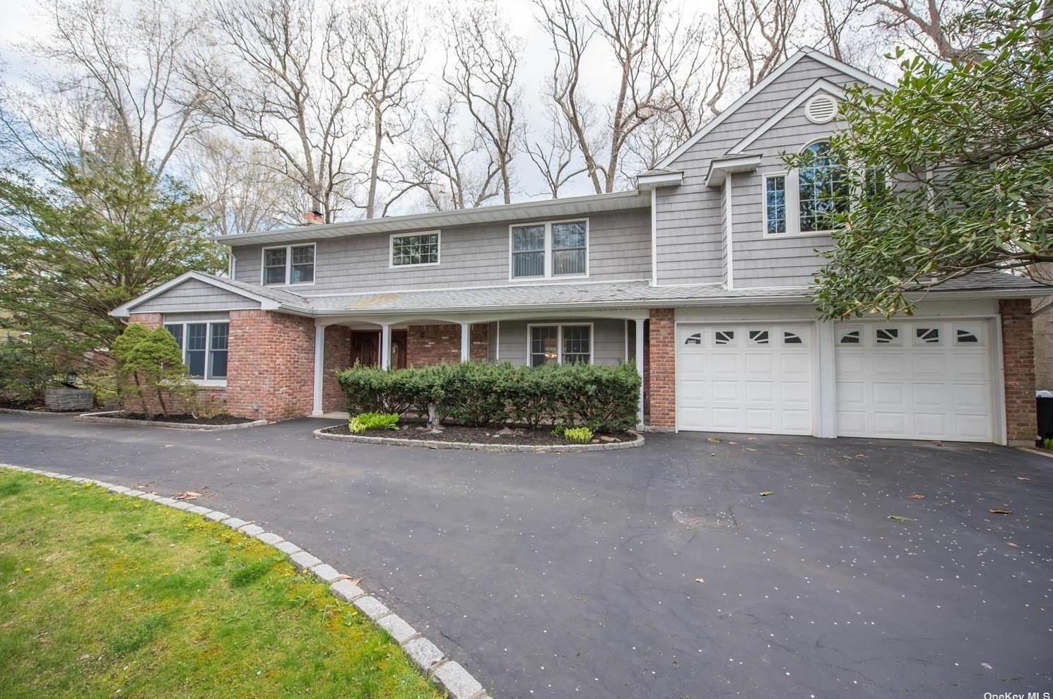 40 Colby Dr, Huntington Station, NY 11746