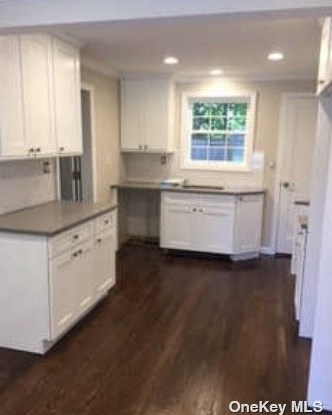 79 Murray Ave, Port Washington NY  11050-3527 exterior