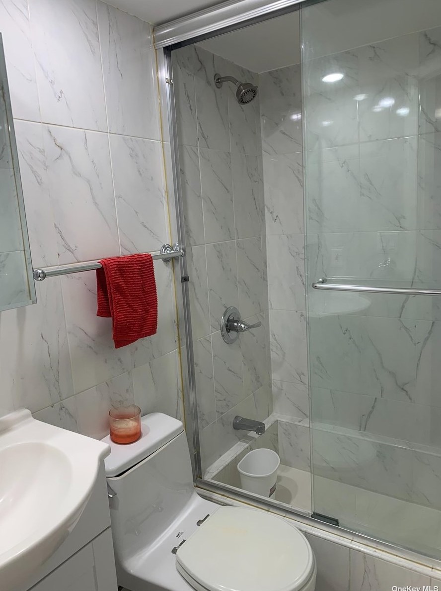 24-10 86th St, Flushing NY  11369-1029 exterior