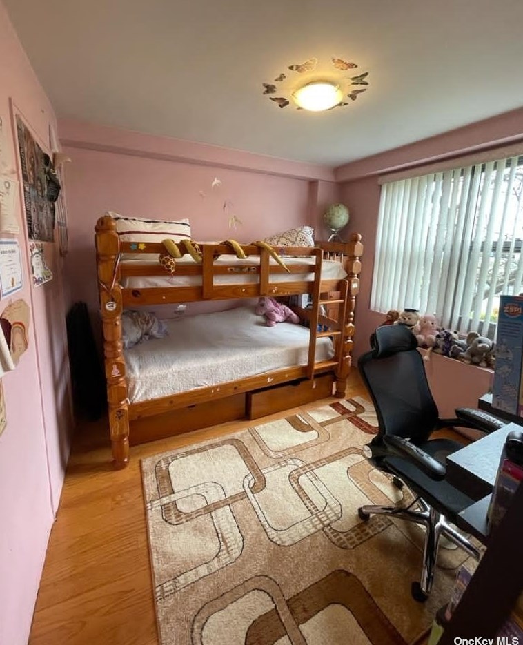 61-20 Grand Central Pkwy, Flushing, NY 11375