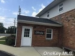 348 Kensington Ln, Bethpage, NY 11714
