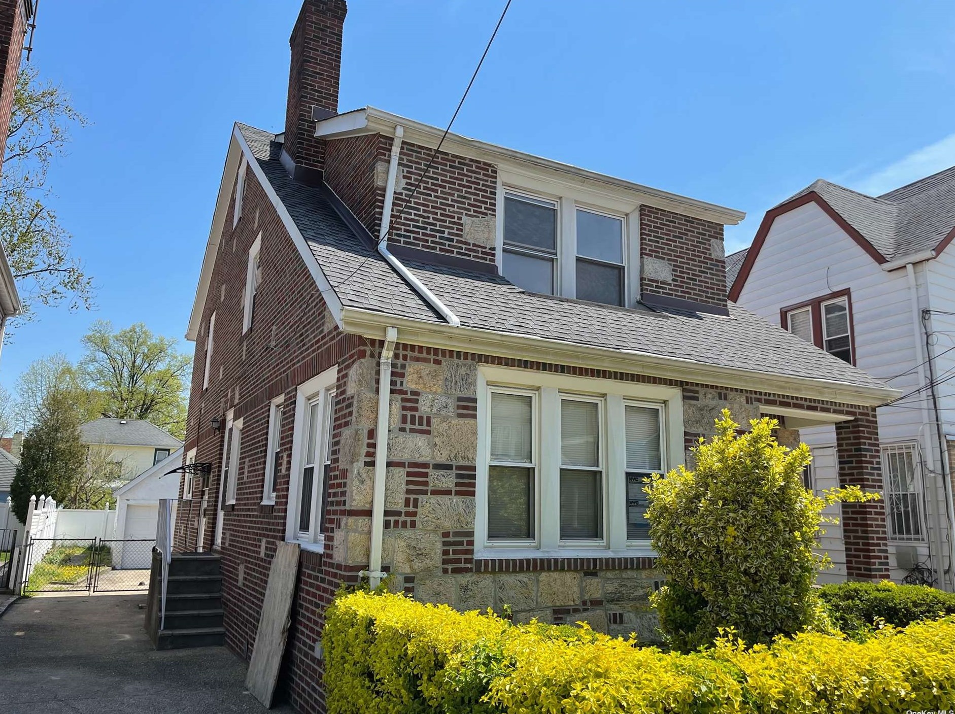 33-23 147th Pl, Flushing, NY 11354-1116