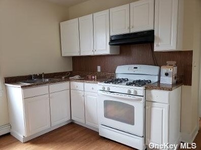 14 Marvin Ave, Hempstead, NY 11550