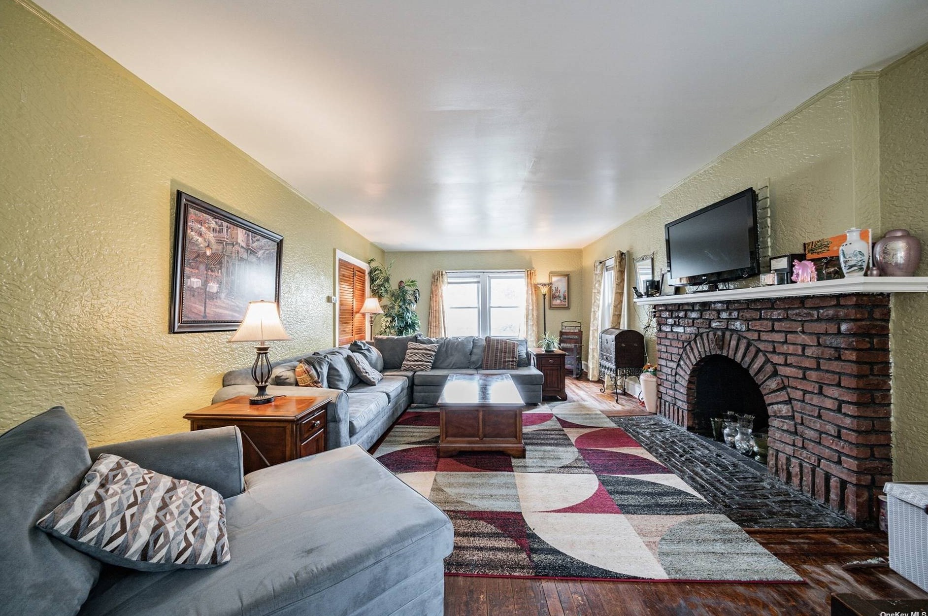 277 E 4th St, Mount Vernon, NY 10553