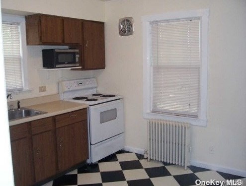 195 Sedgewick St, Huntington Station, NY 11746
