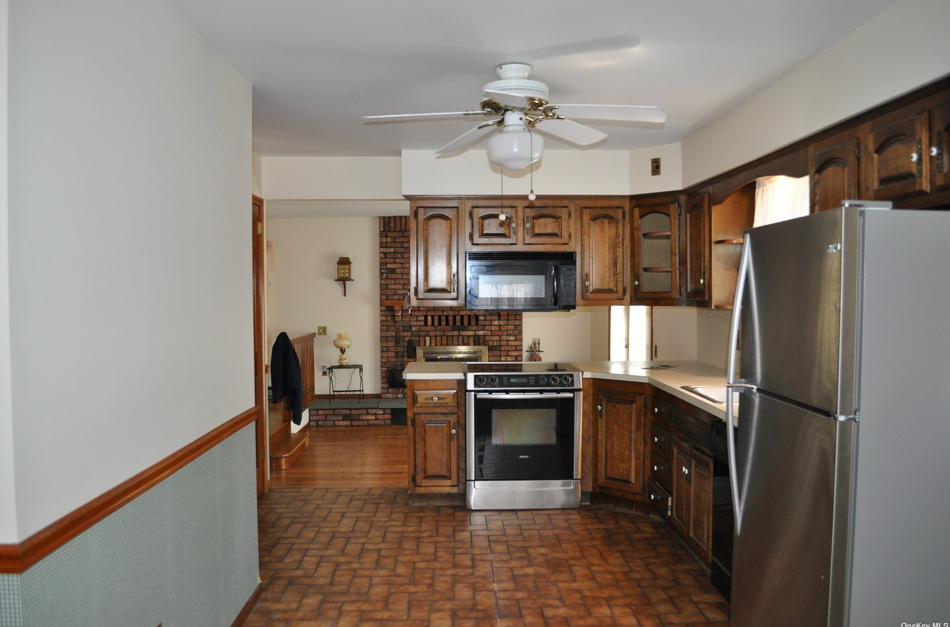 17 Dawes Ave, Syosset NY  11791-4008 exterior