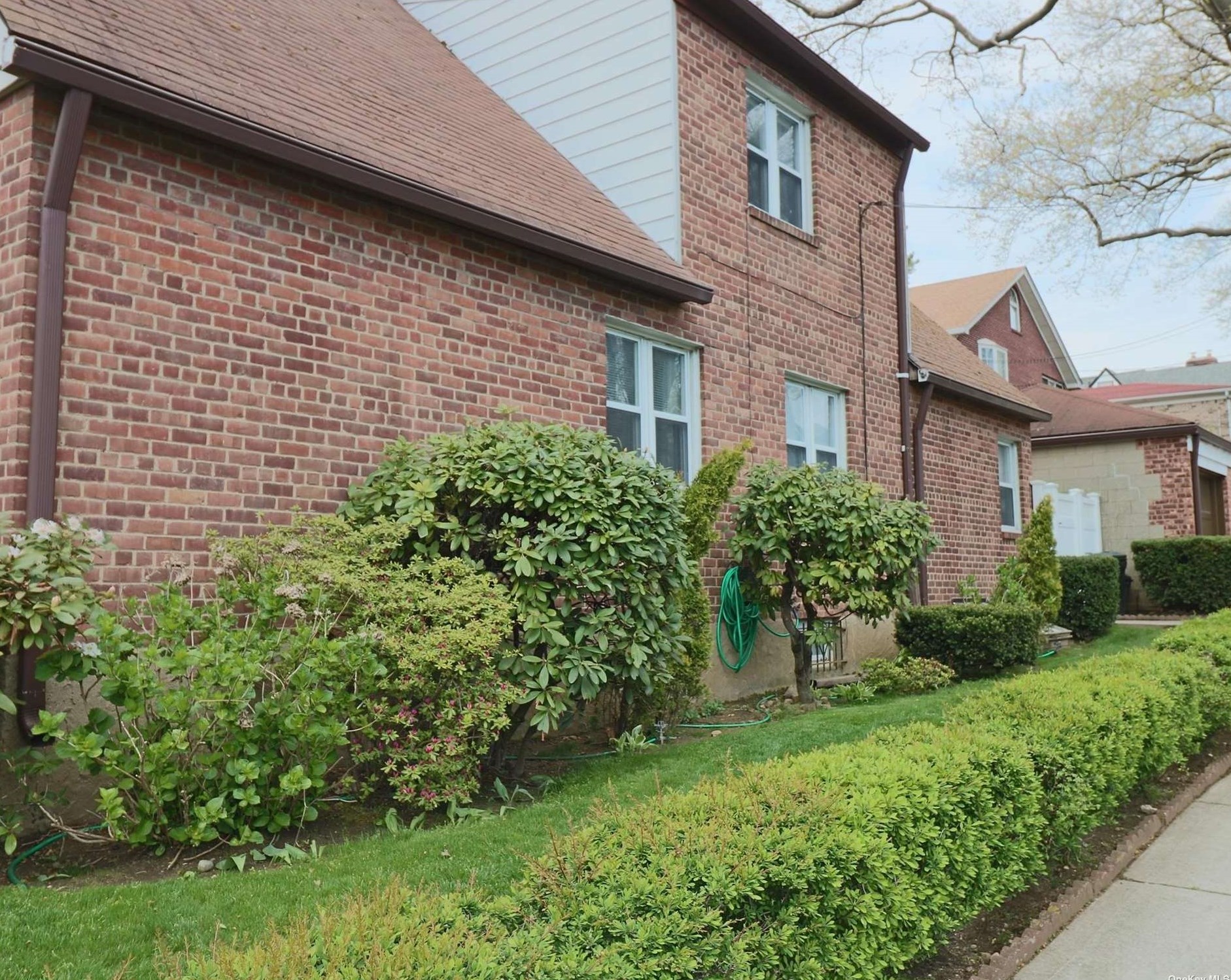 189-17 35th Ave, Flushing, NY 11358-2331