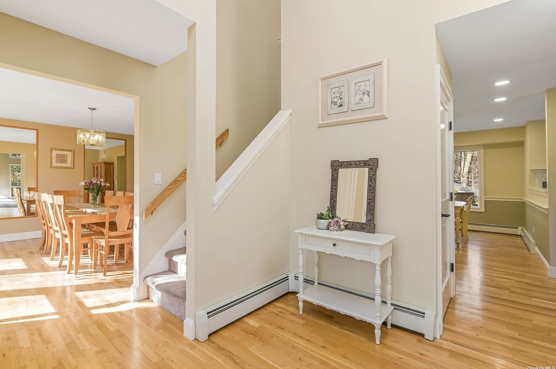 1 Beacon Hill Dr, Stonybrook, NY 11790