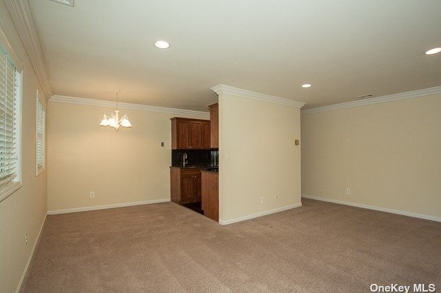 111 College Rd Apt 8c, Selden, NY