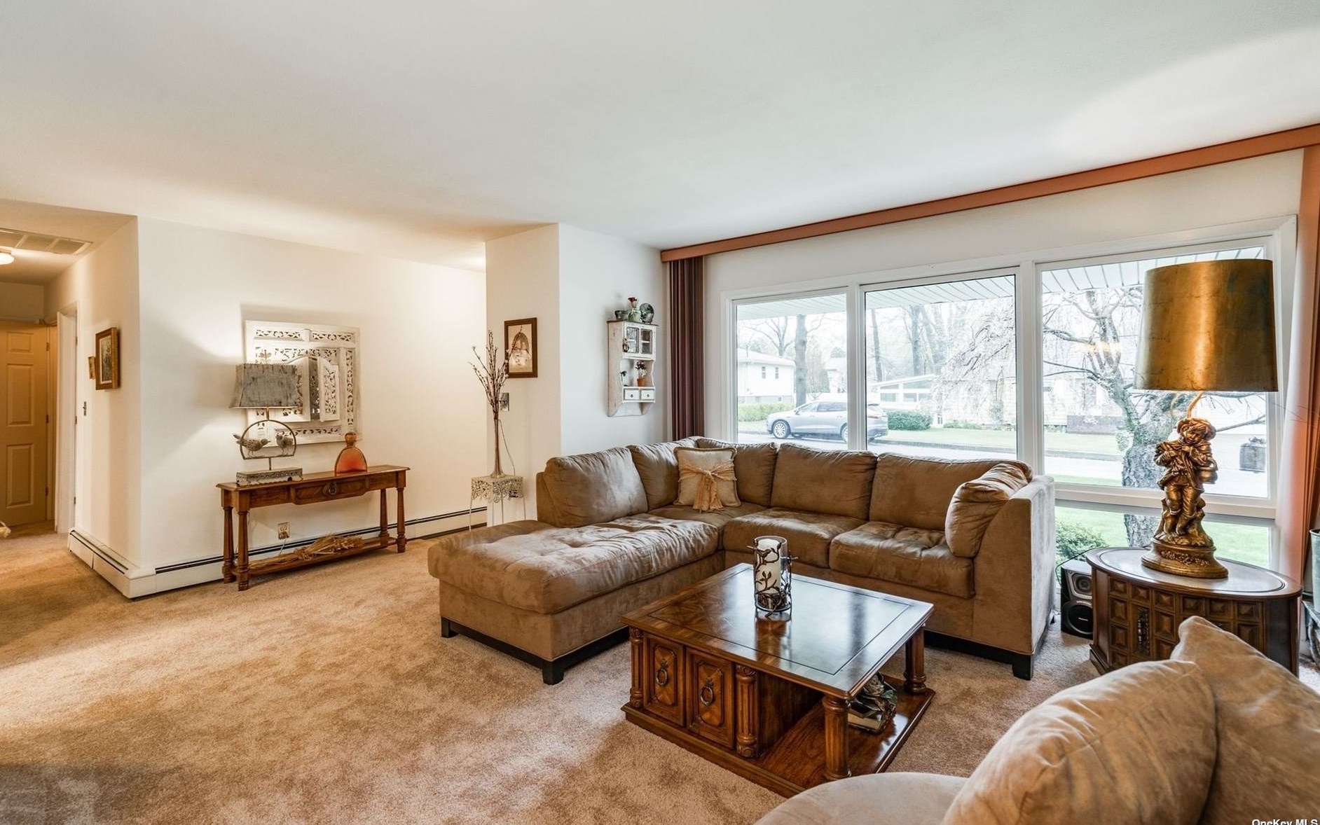 25 Dogwood Rd, San Remo, NY 11754