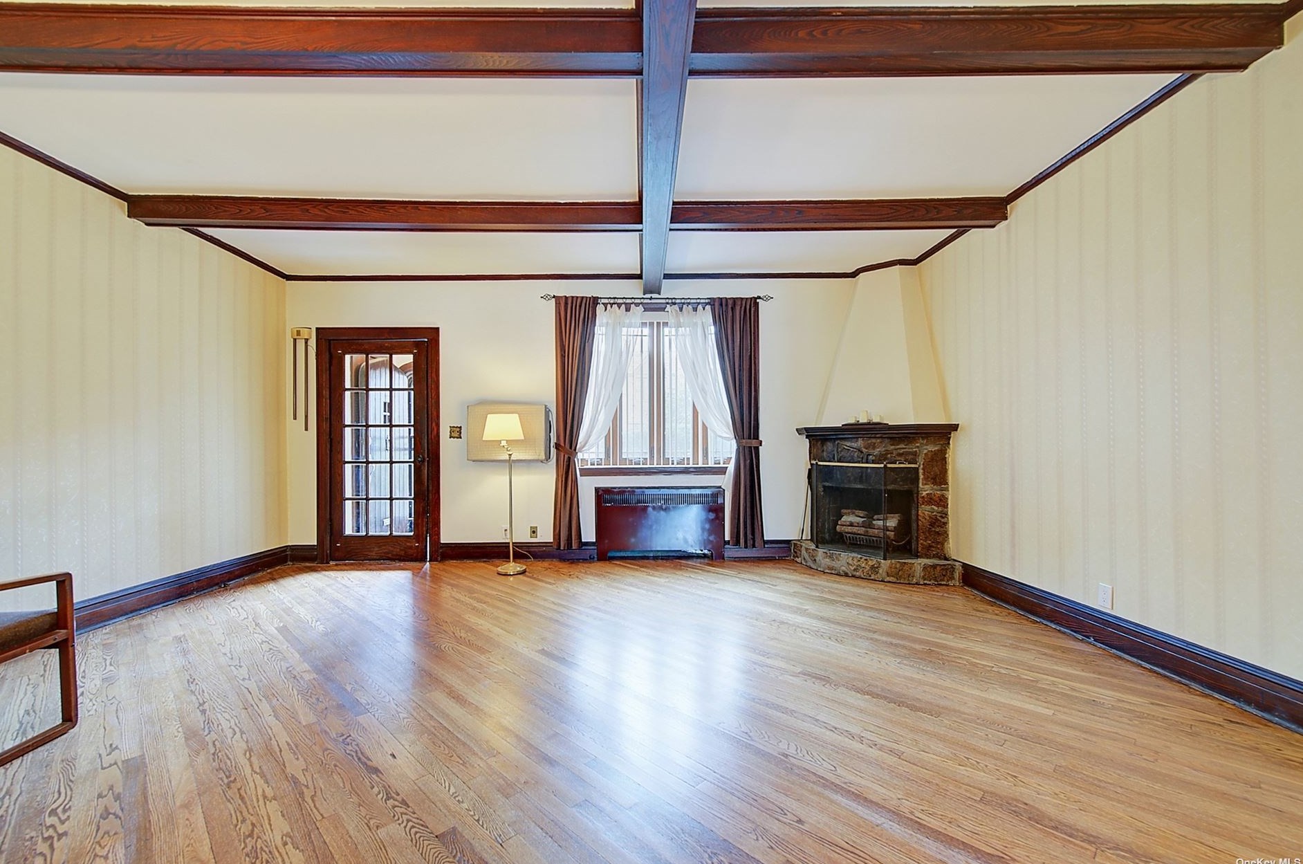 46-33 193rd St, Flushing, NY 11358-2444