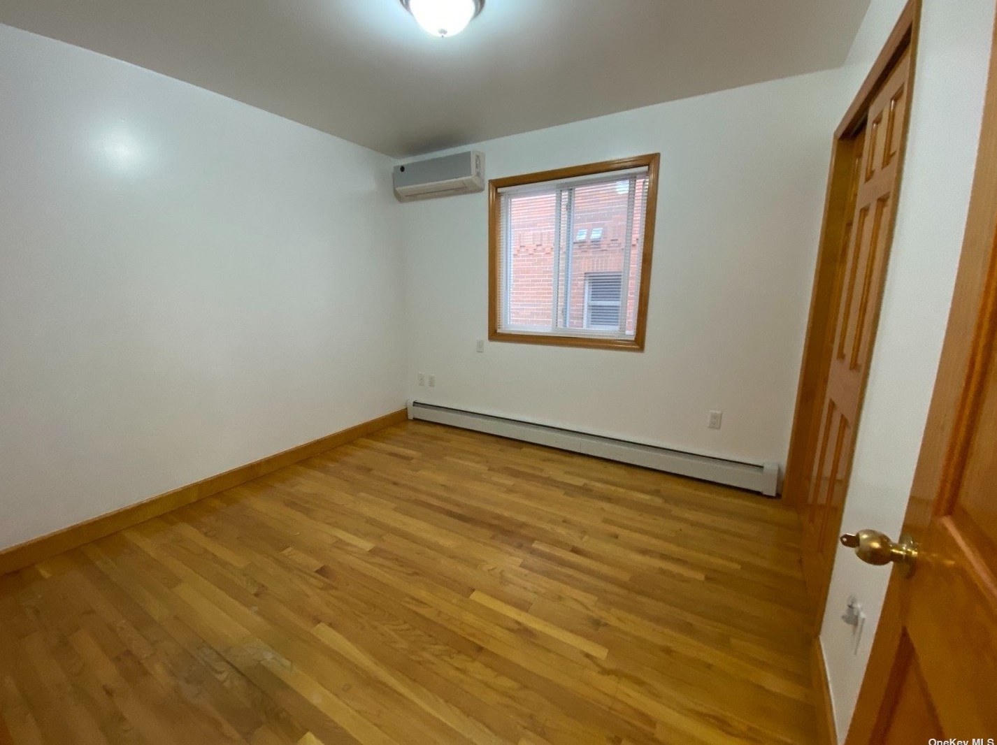 4717 Burling St #2fl, Flushing, NY 11355