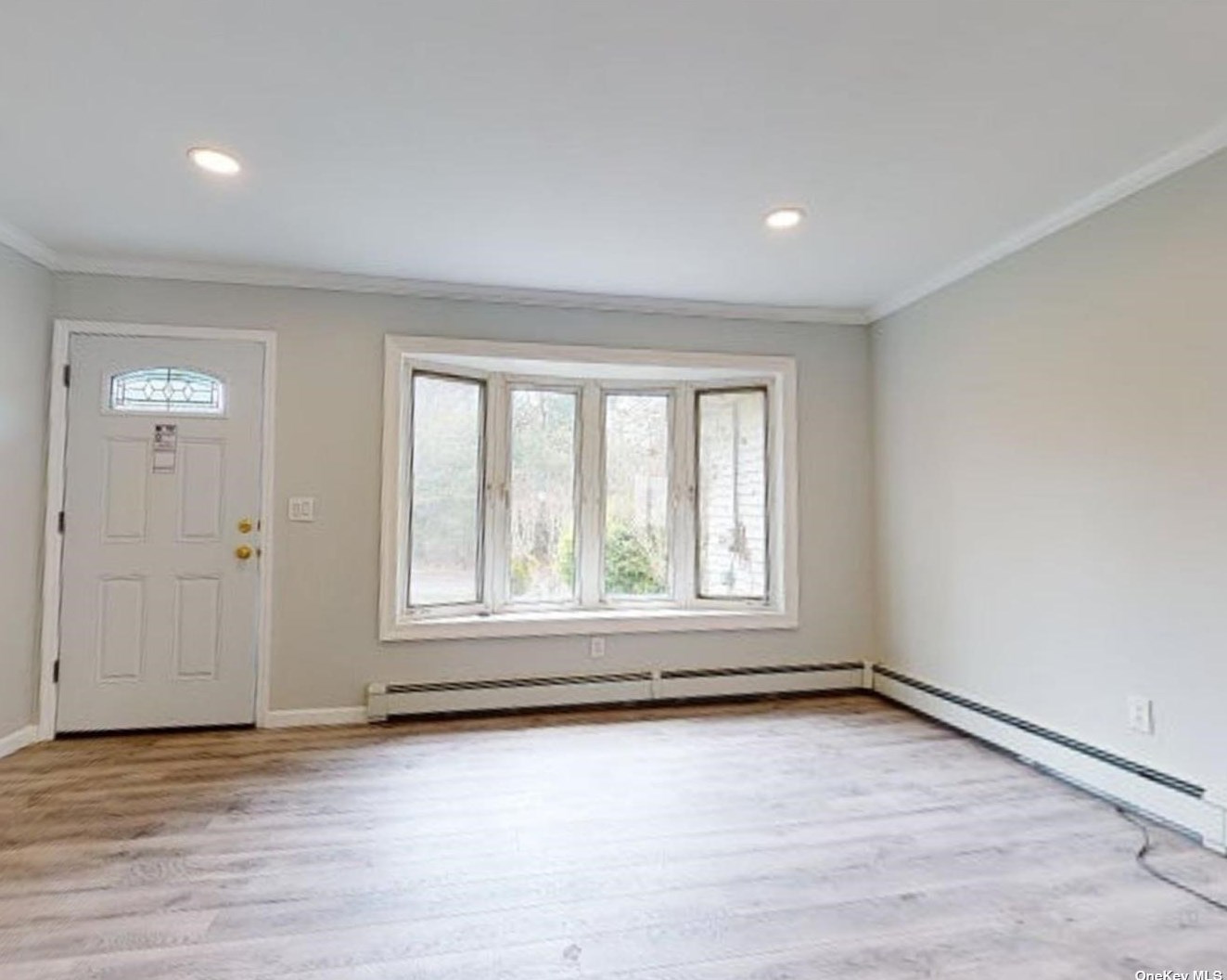 157 Jamaica Ave, Gordon Heights, NY 11763