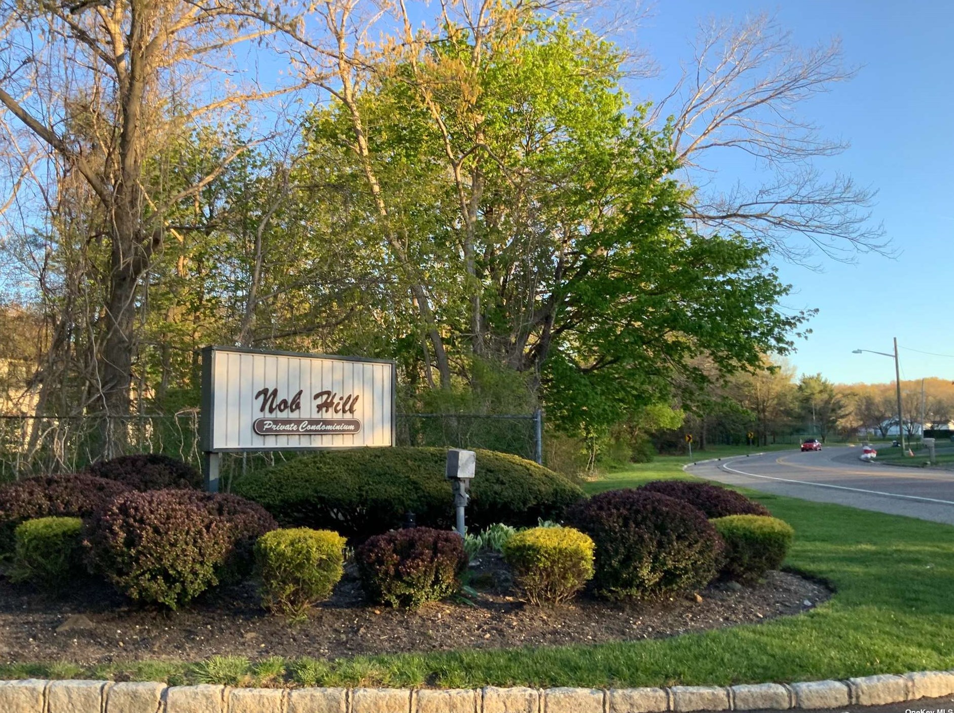 87 Richmond Blvd #4a, Hauppauge, NY 11779