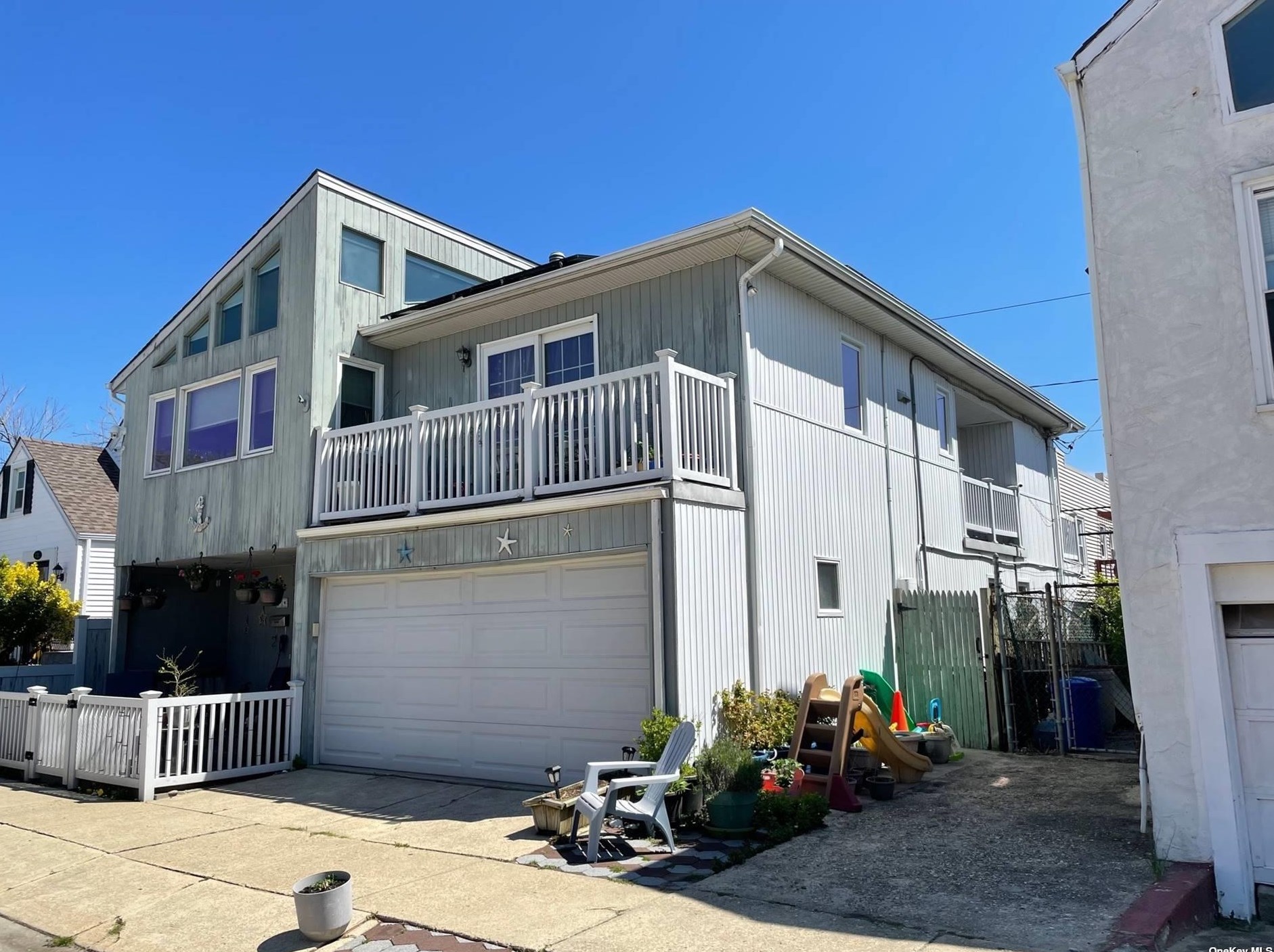 136 Coolidge Ave, East Atlantic Beach, NY 11561-3813