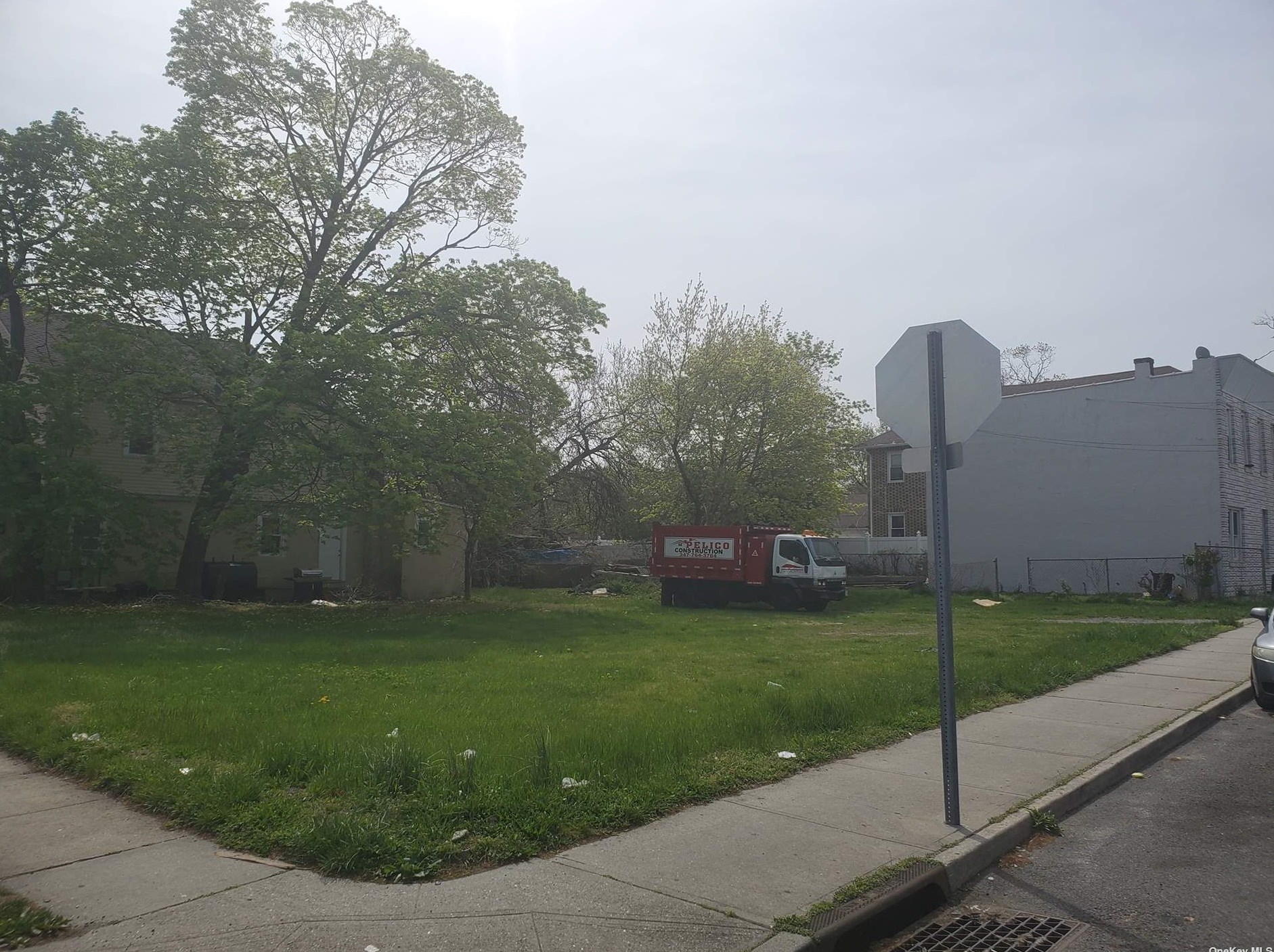 20 Madison Ave, Far Rockaway, NY 11096