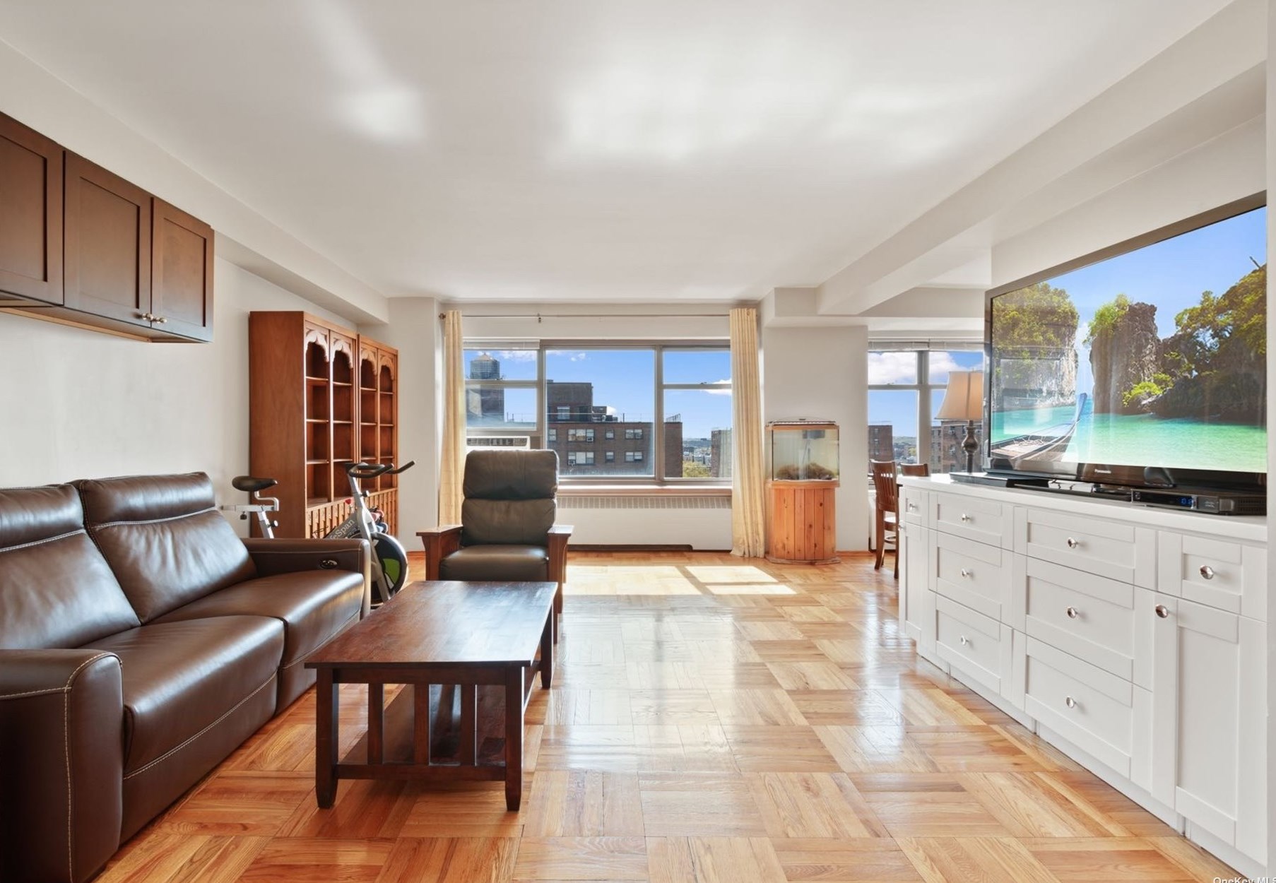 2110 33rd Rd #15c, Long Island City, NY 11106