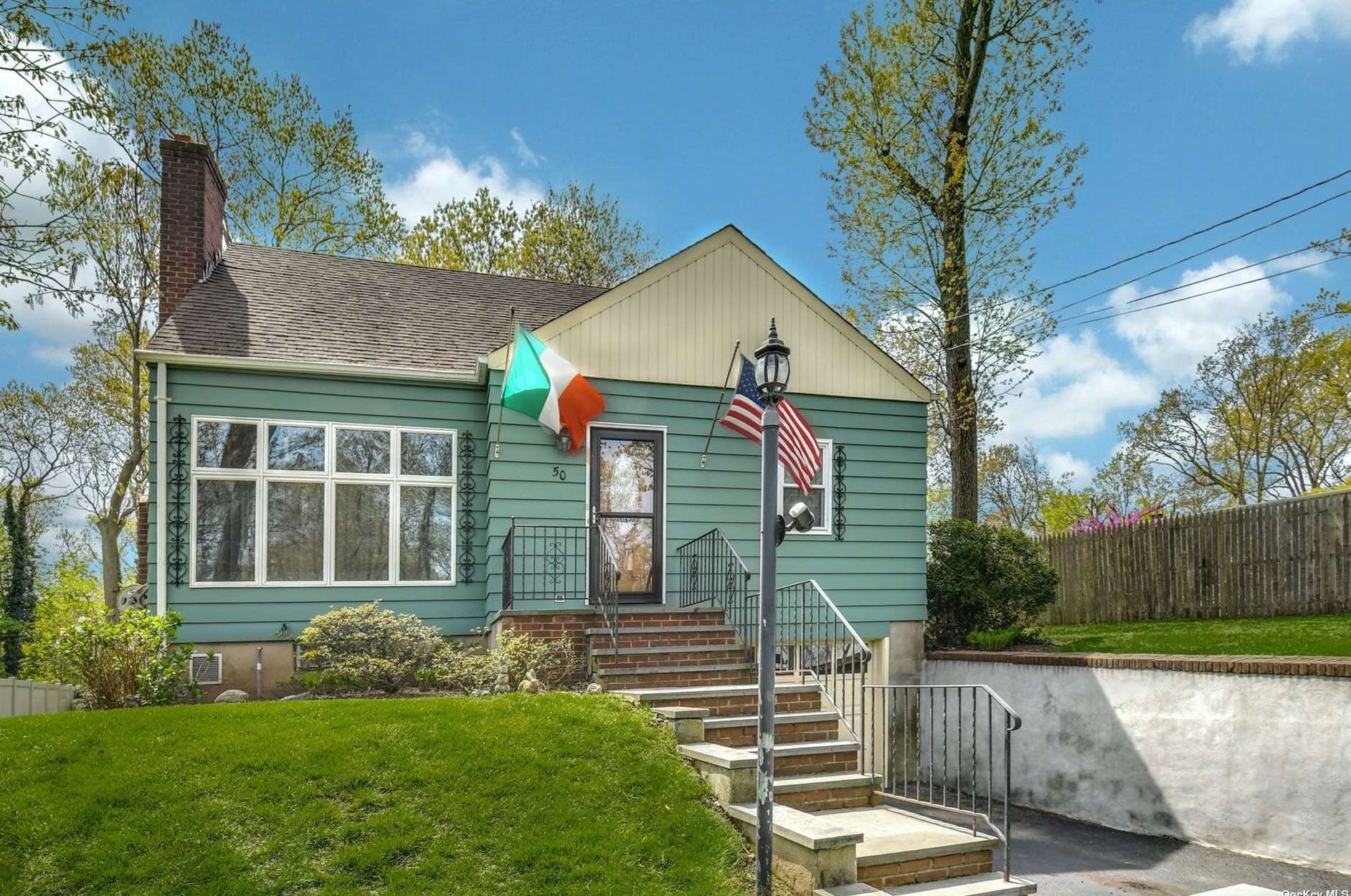 50 Polk Ave, Elwood, NY 11731