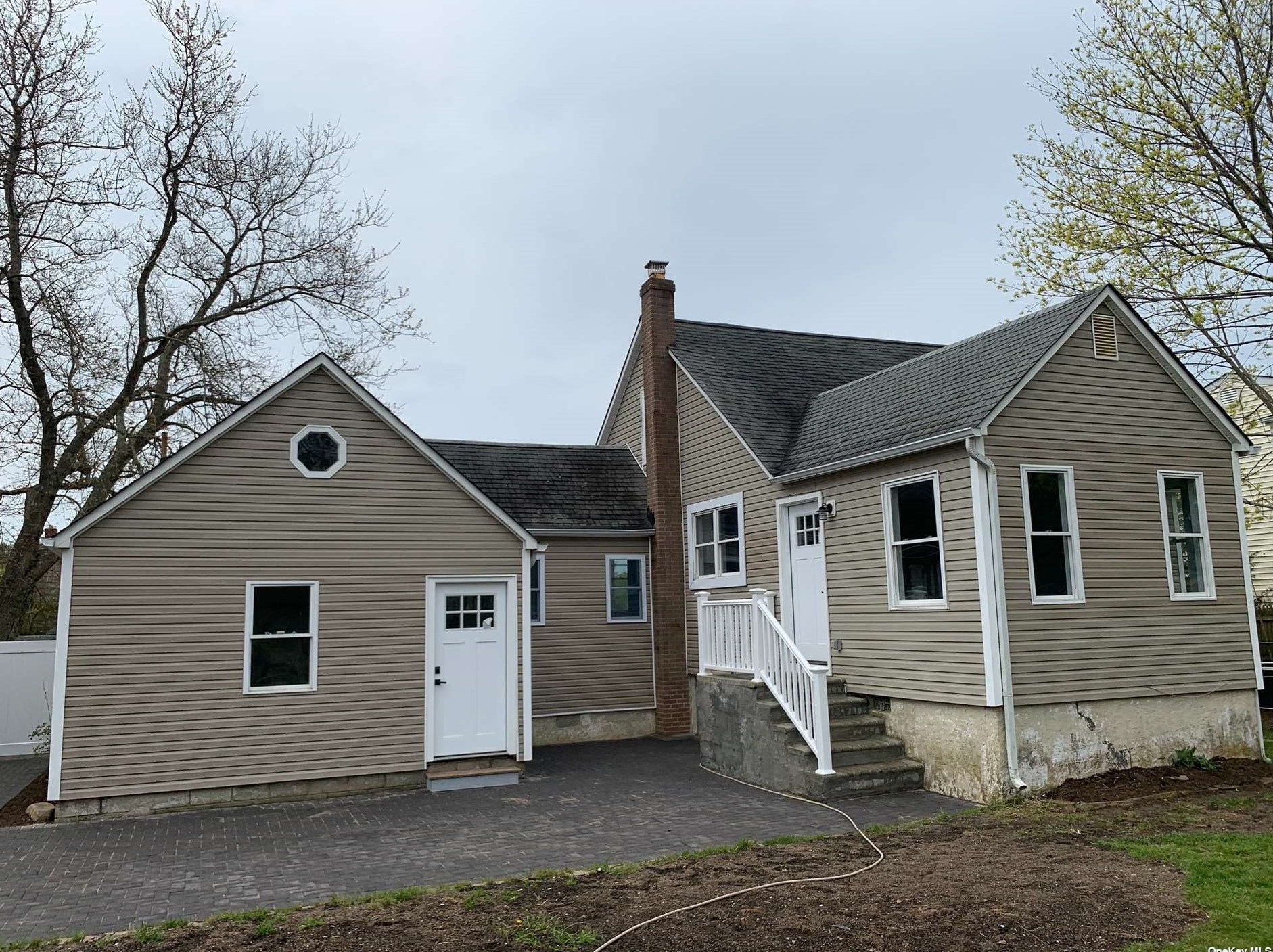 127 Trafalgar Dr, Smith Point, NY 11967