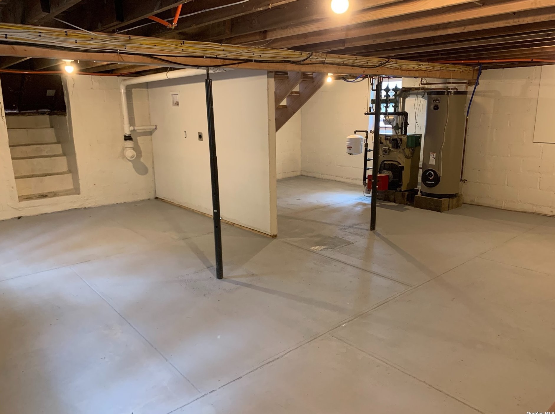 127 Trafalgar Dr, Smith Point NY  11967-4417 exterior