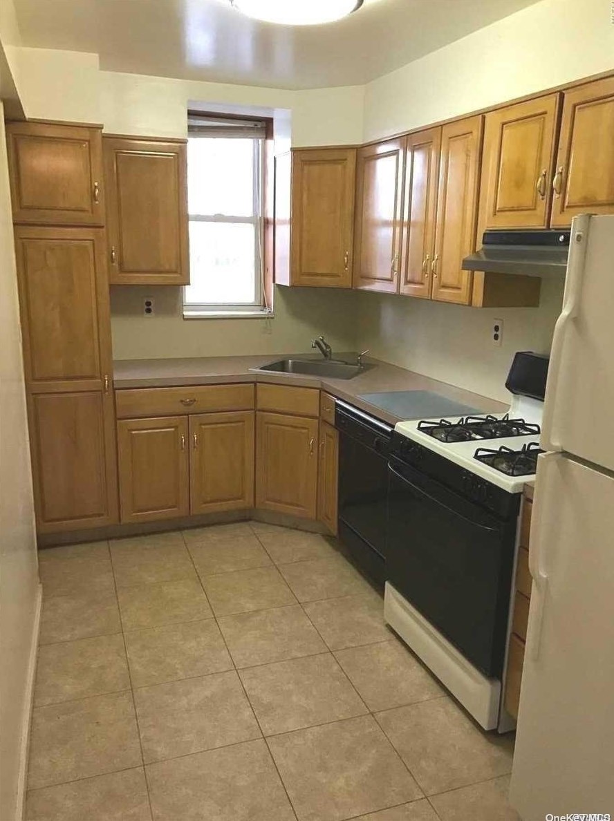 129-18 20th Ave #1f, Flushing, NY 11356