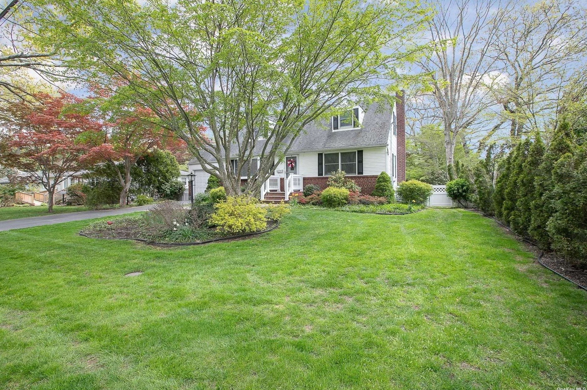 280 5th St, Head Of The Harbor, NY 11780-2520