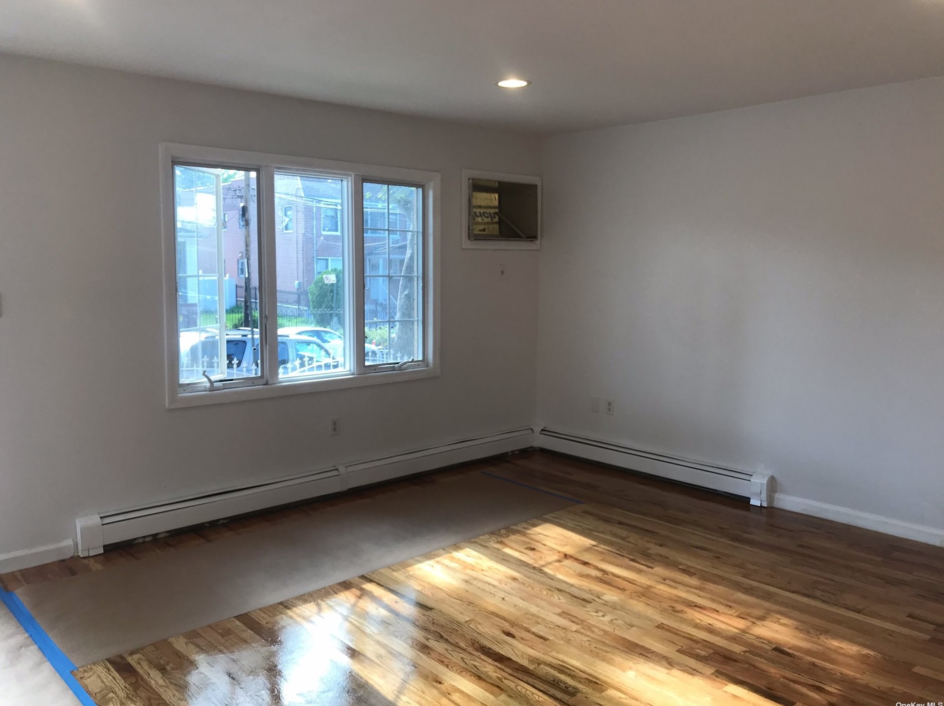23-41 92nd St #1, Flushing, NY 11369