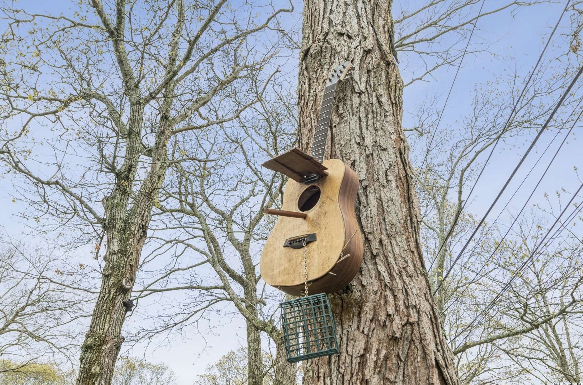 22 Washington Ave, Hampton Bays NY  11946-3037 exterior