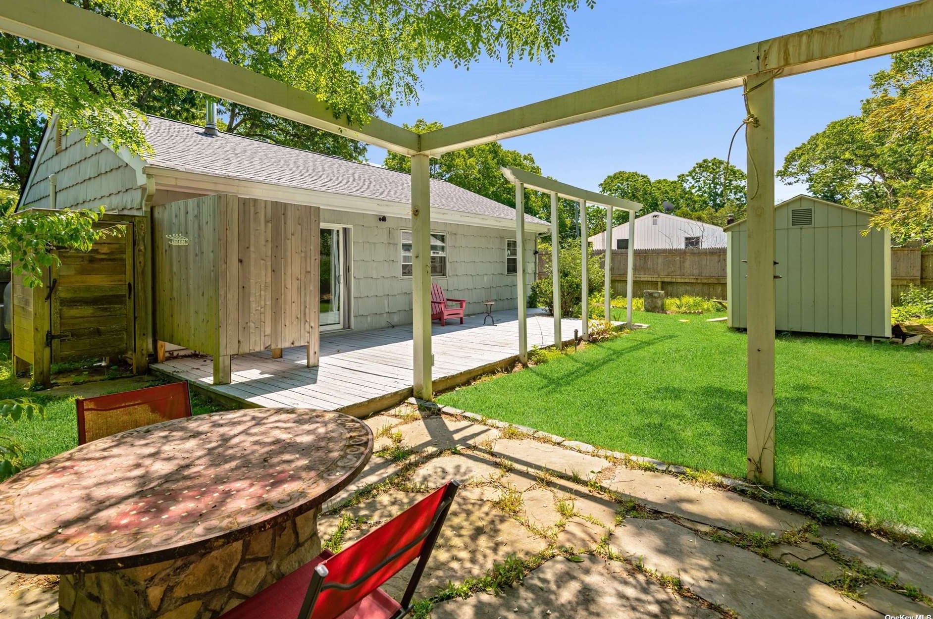 22 Washington Ave, Hampton Bays NY  11946-3037 exterior