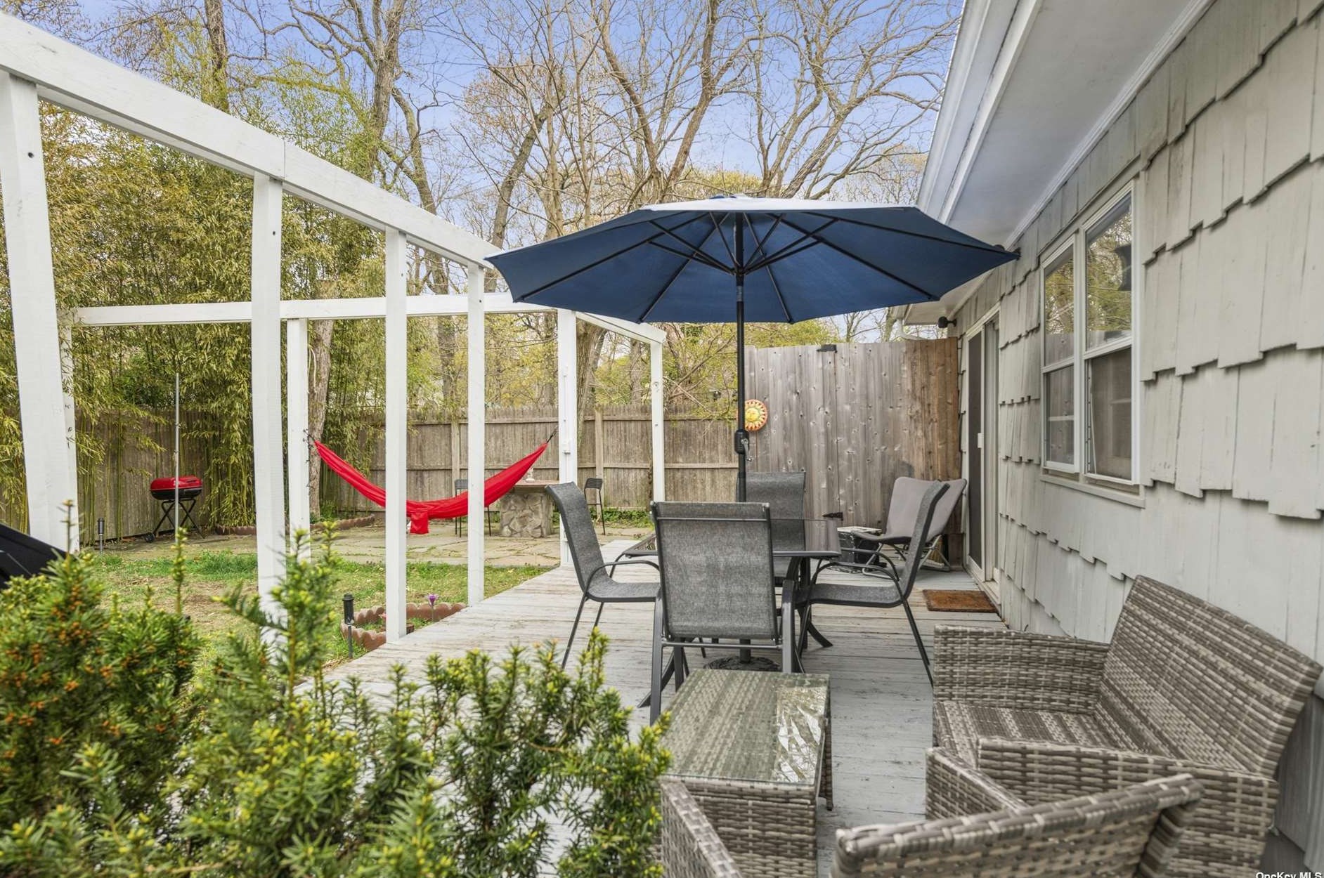 22 Washington Ave, Hampton Bays NY  11946-3037 exterior