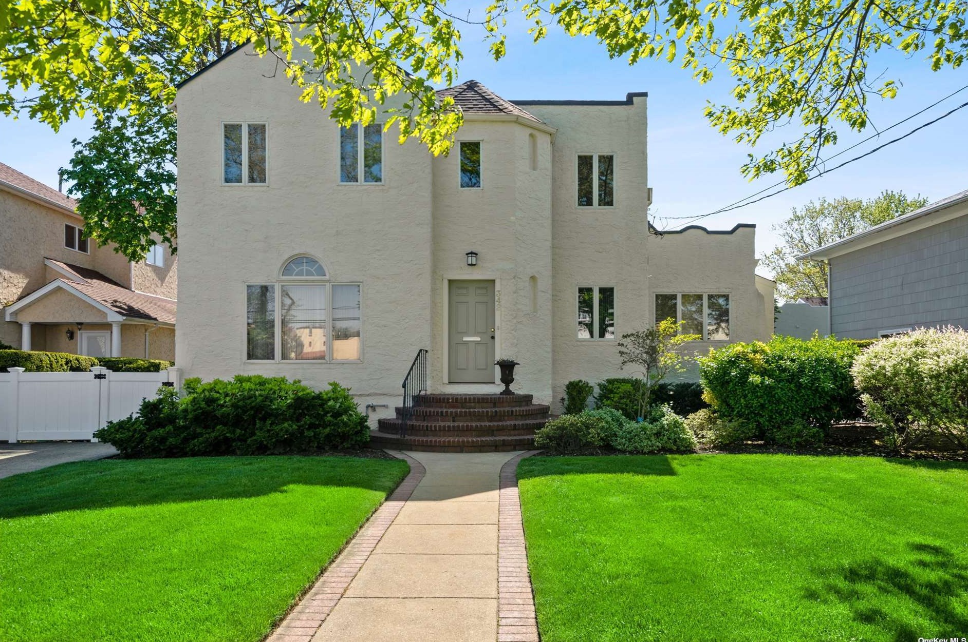 342 Frankel Blvd, North Merrick, NY 11566