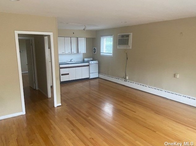 545 E Jericho Tpke, Huntington Station, NY 11746
