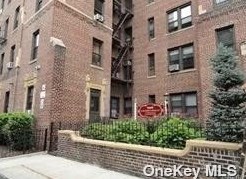 37-21 80th St #1g, Flushing, NY 11372