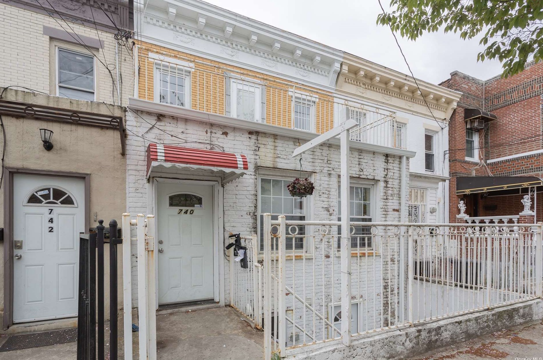 740 Shepherd Ave, Brooklyn, NY 11208-4426