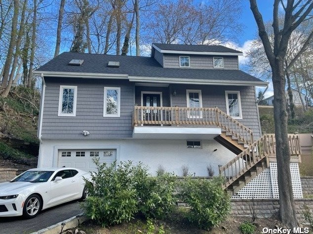 1115 Washington Dr, Center Port, NY 11721