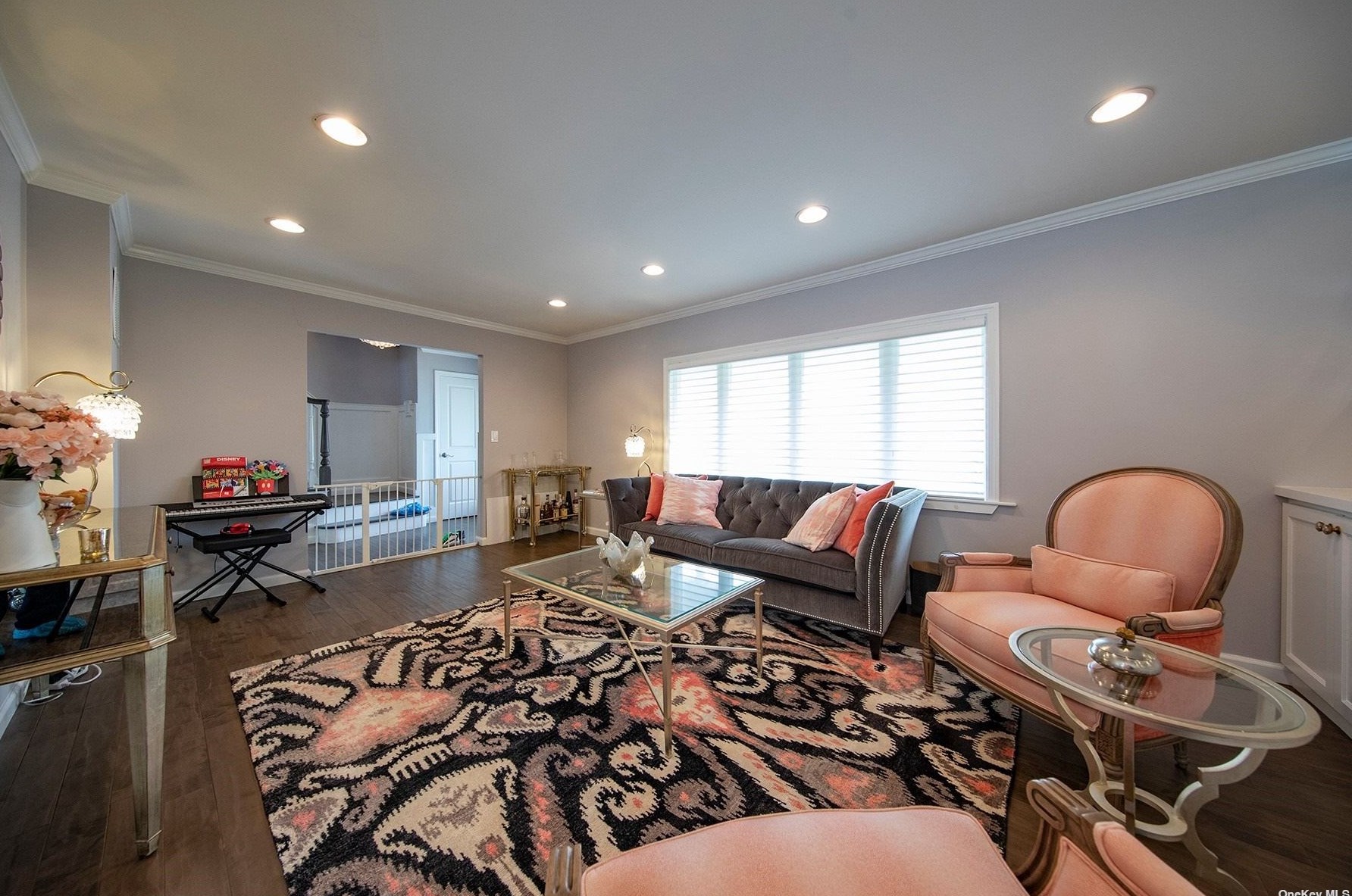15 Doone Dr, Syosset, NY 11791-6308