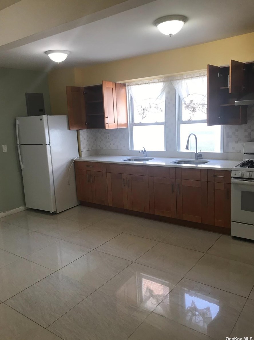 120-15 12th Ave #2f, Flushing, NY 11356