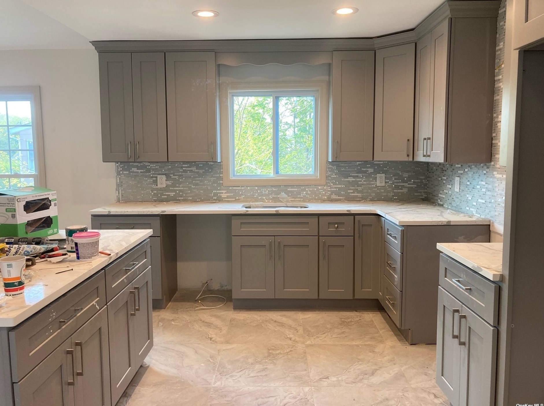 37 Ehler St, Pine Air, NY 11717-6013