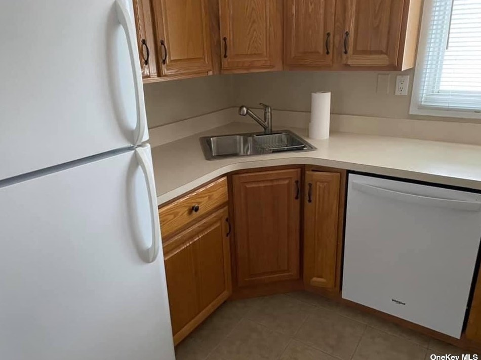 56 W Granada Ave, North Lindenhurst, NY 11757