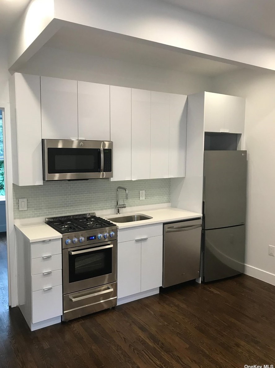 60-88 71st Ave #3l, Flushing, NY 11385