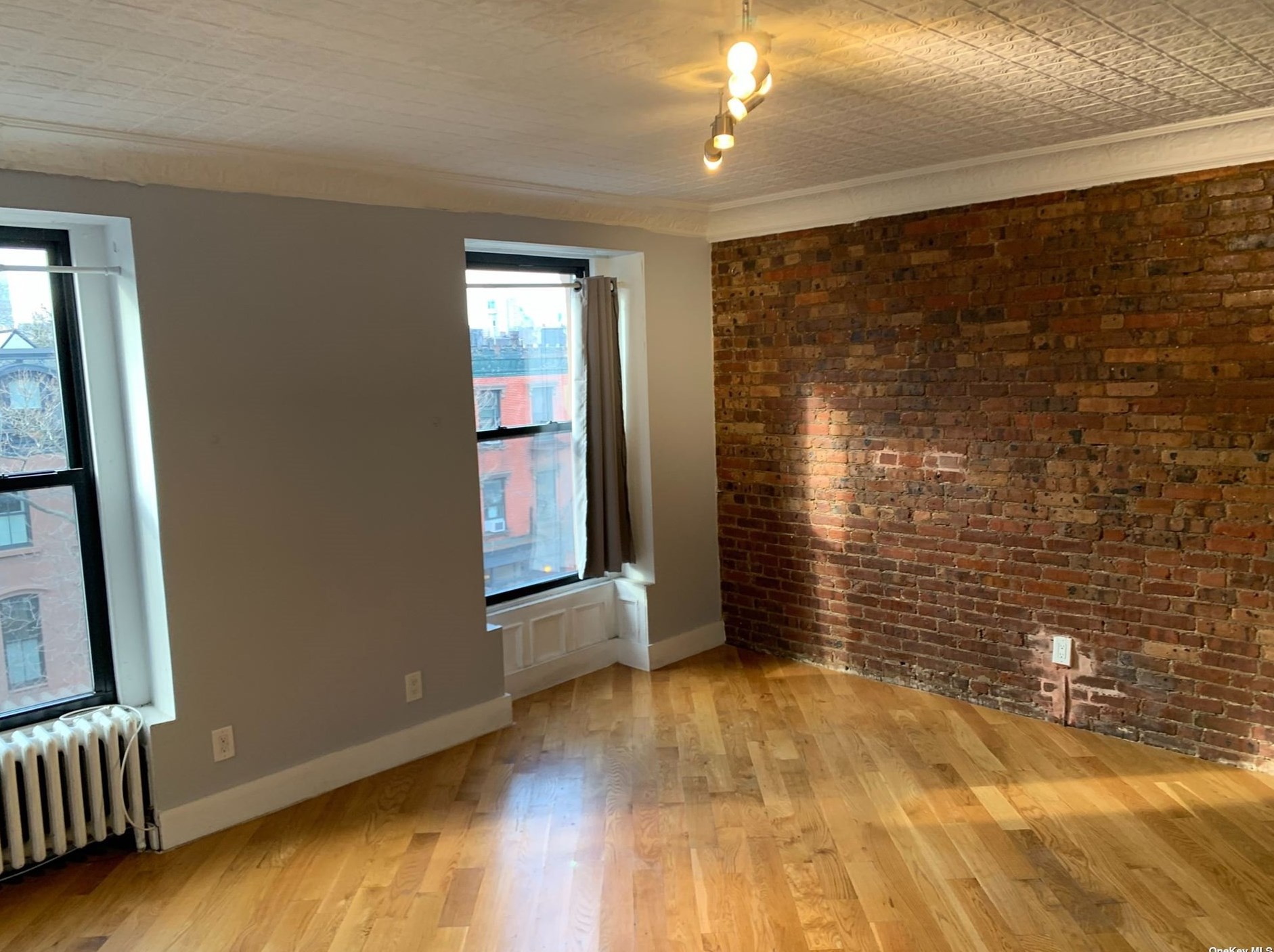 299 Vanderbilt Ave #5, Brooklyn, NY 11205