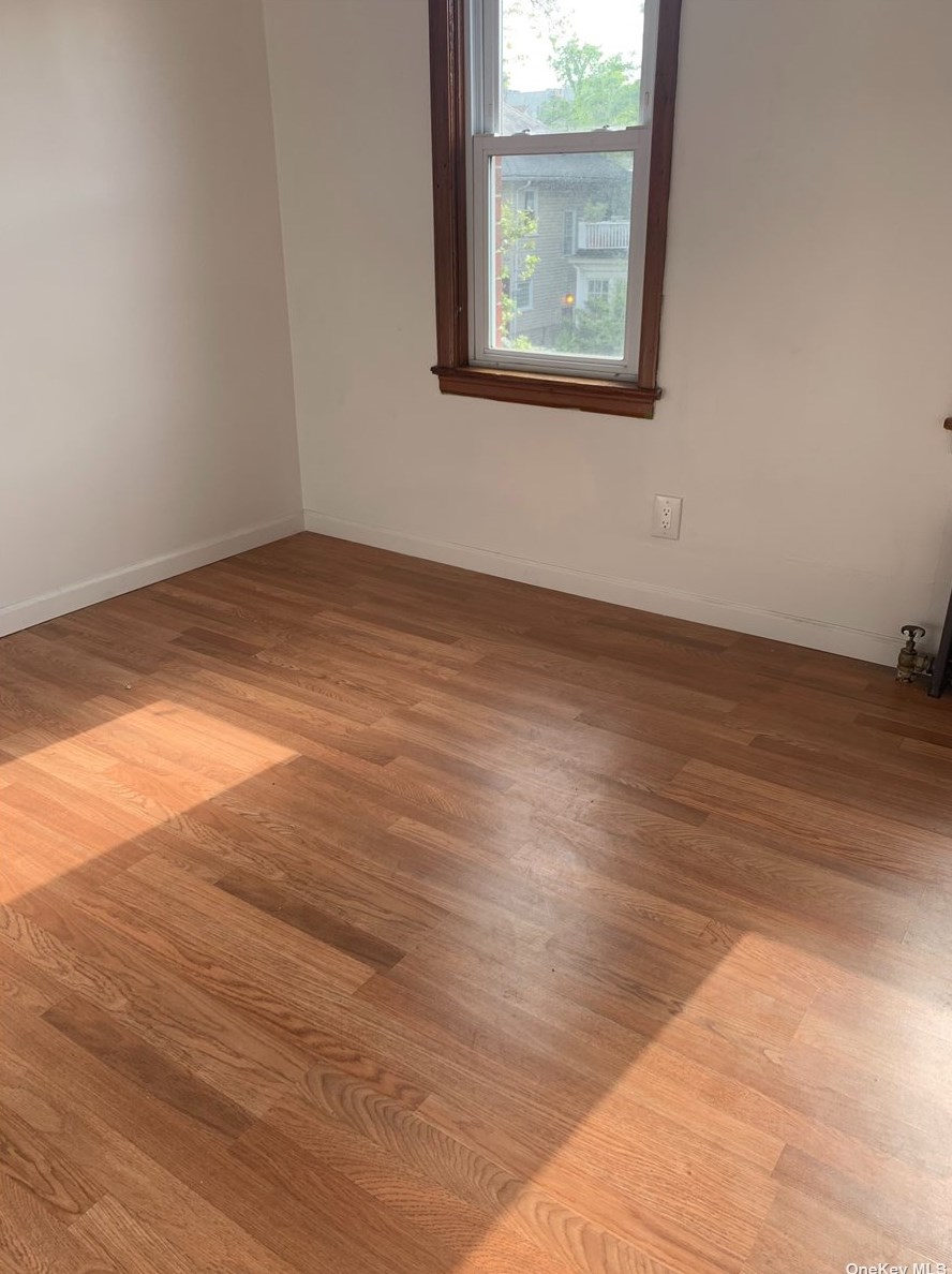 41-41B 77th St, Flushing NY  11370-1206 exterior