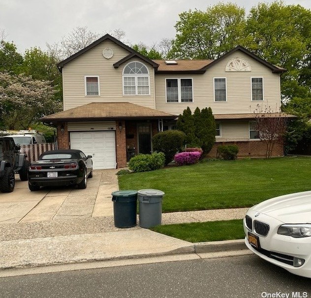 879 School Dr, North Baldwin, NY 11510-1124