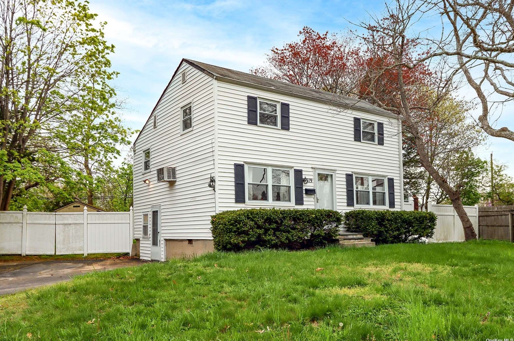 319 Eastwood Blvd, South Setauket, NY 11720