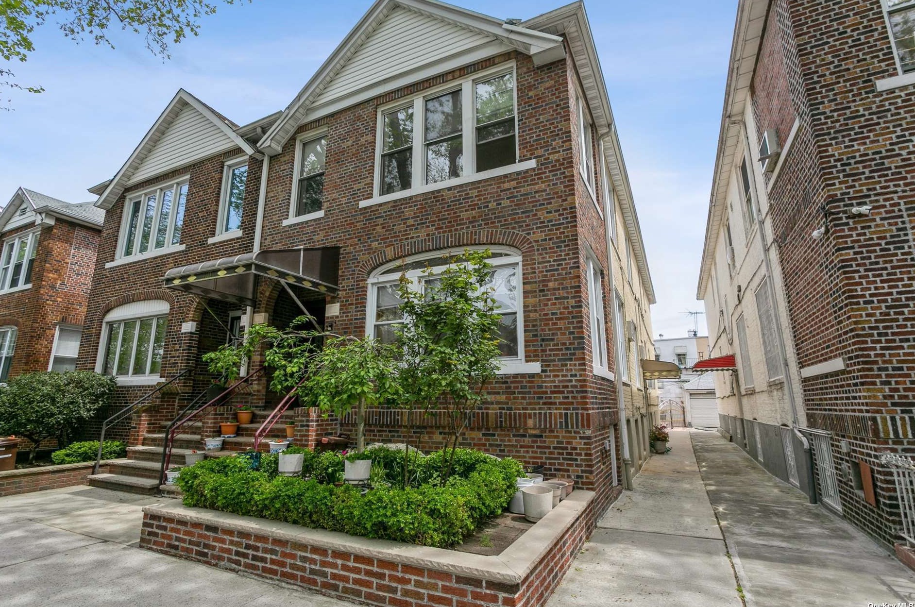 4111 Bedford Ave, Brooklyn NY 11229-2451 exterior