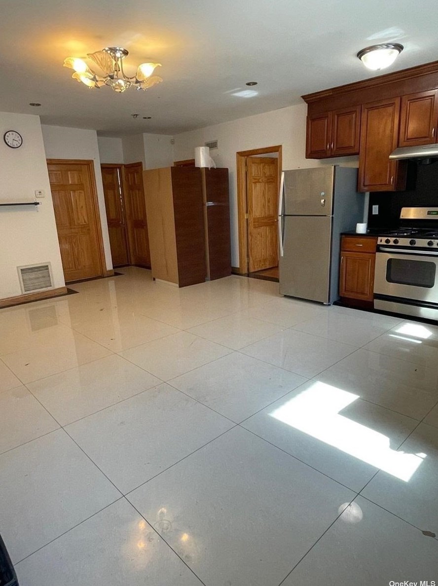 203-52 27th Ave, Flushing NY  11369-1646 exterior