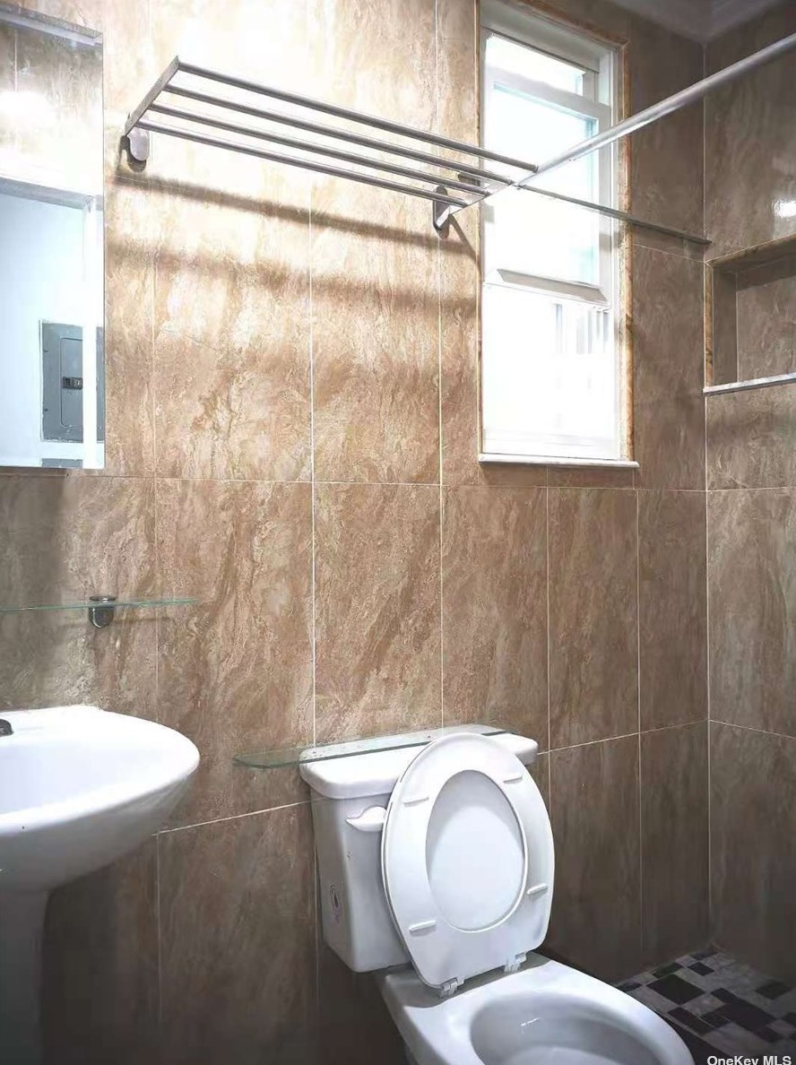 1702 Madison St, Flushing NY  11385-3661 exterior