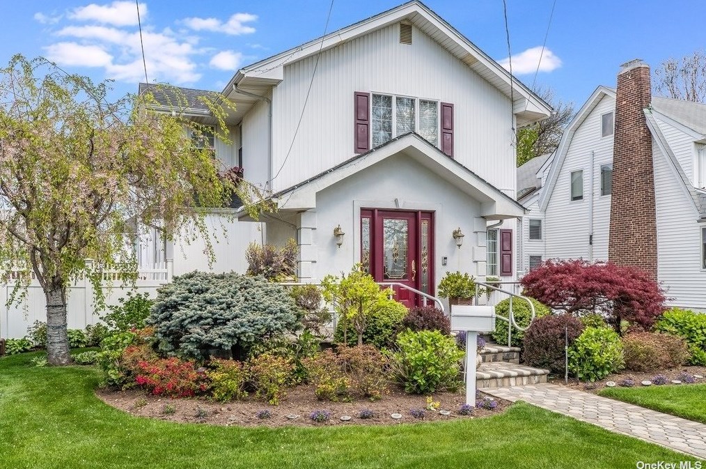478 Oak Ave, Cedarhurst, NY 11516